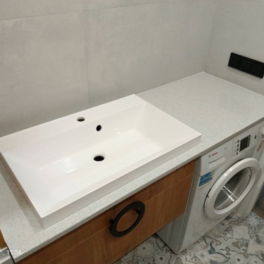 Изготовлена столешница из акрилового камня Staron WP104
