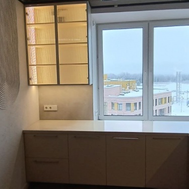 Кухонный гарнитур с каменной столешницей Hi-Macs G-038
