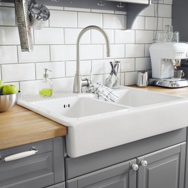 Мойка &ndash; неотъемлемая часть любой кухни. Каждая хозяйка хочет, чтобы этот элемент рабочей зоны не только гармонично вписывался в интерьер, но ...