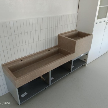 Рукомойник для детского сада &nbsp;из искусственного камня Staron SV430
